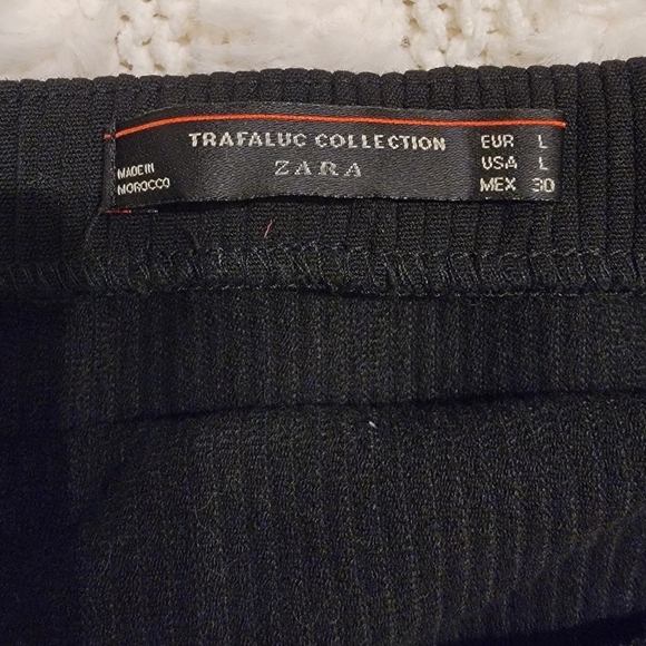 ZARA TRAFALUC COLLECTION Off Shoulder Sweater with Faux Dress Shirt size Large - Picture 4 of 5